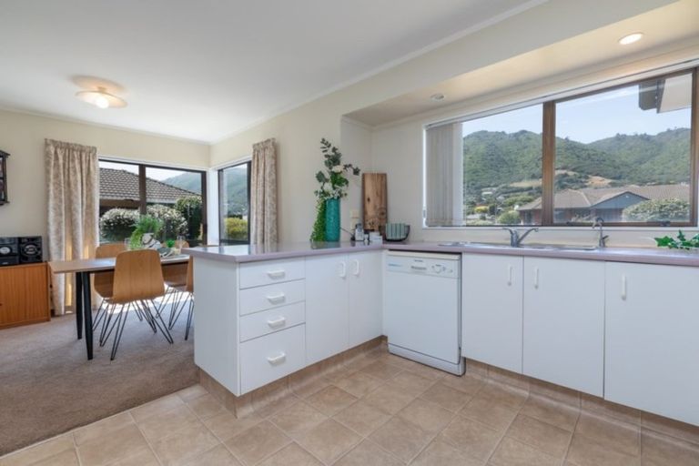 Photo of property in 84 Parata Street, Waikanae, 5036
