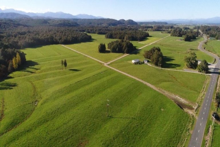 Photo of property in 1093 Atarau Road, Atarau, Blackball, 7871