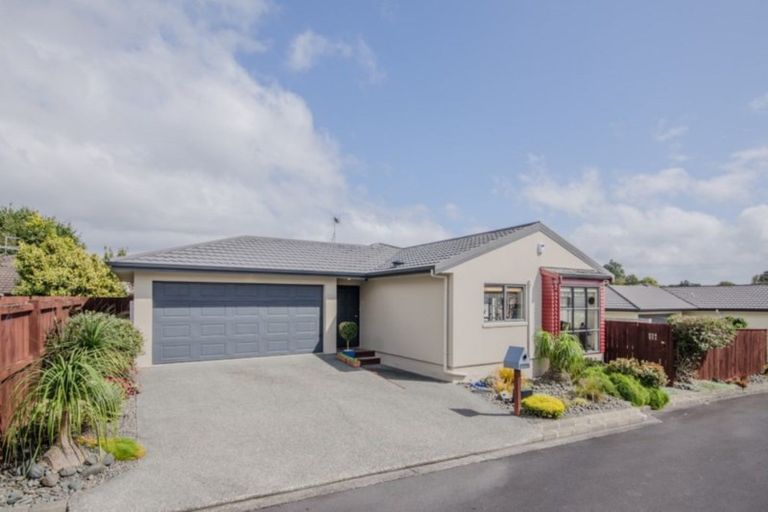 Photo of property in 72c Seabrook Avenue, New Lynn, Auckland, 0600