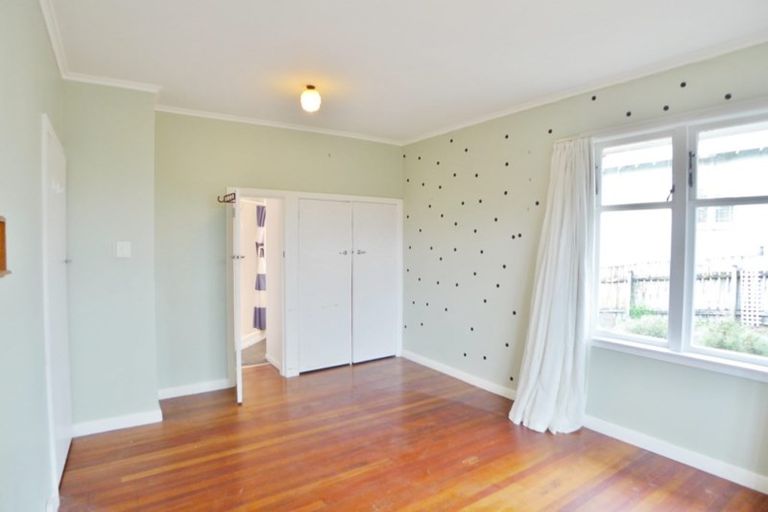 Photo of property in 2/177 Mokoia Road, Birkenhead, Auckland, 0626