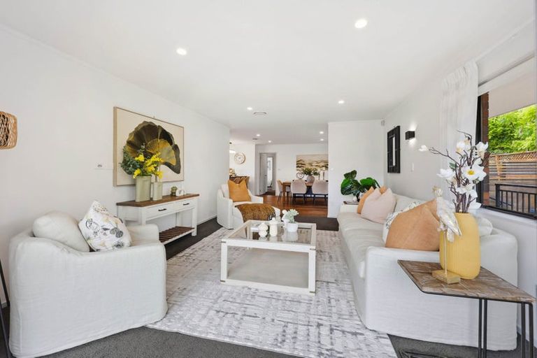 Photo of property in 5 Vintage Drive, Henderson, Auckland, 0612