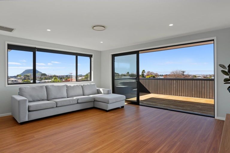 Photo of property in 3 Tirinui Crest Road, Otumoetai, Tauranga, 3110