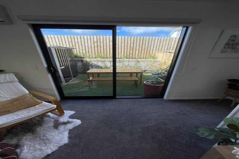 Photo of property in 7/6 St Leonards Road, Kelston, Auckland, 0602