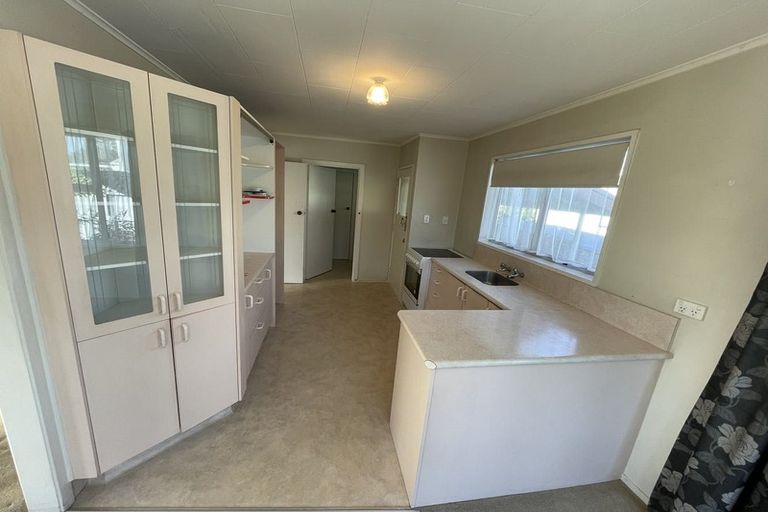 Photo of property in 17 Durham Avenue, Tamatea, Napier, 4112