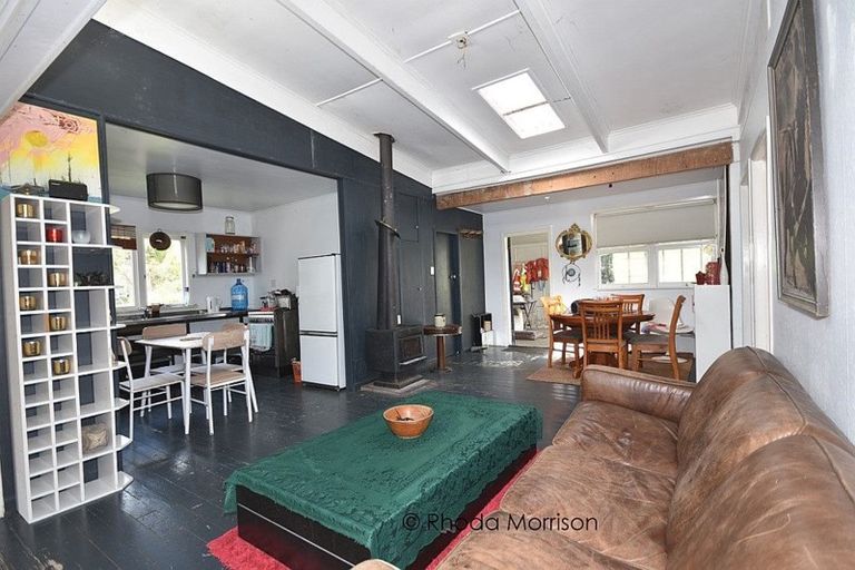 Photo of property in 14 Komiti Road, Tinopai, Matakohe, 0593