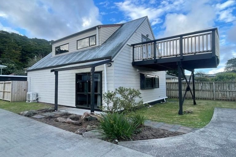 Photo of property in 17 Kopipi Crescent, Ngunguru, Whangarei, 0173