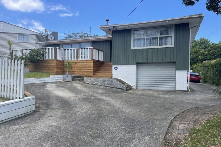 Photo of property in 10 Hinau Street, New Lynn, Auckland, 0600