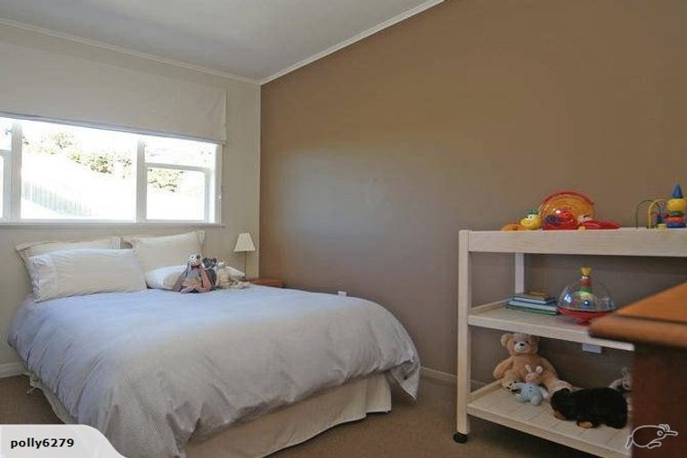 Photo of property in 30 Spencer Street, Crofton Downs, Wellington, 6035