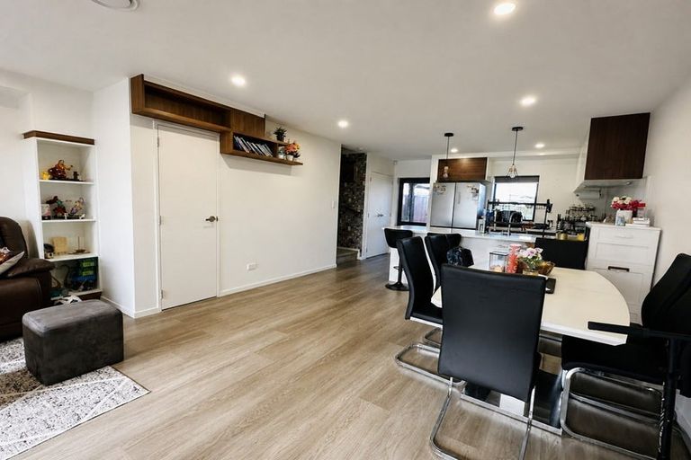 Photo of property in 37b Soaring Bird Drive, Takanini, 2112