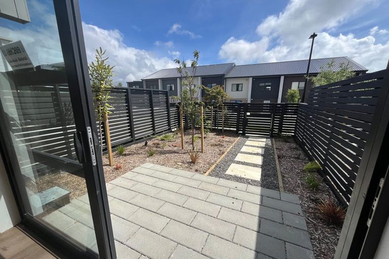 Photo of property in 5 Selo Street, Glen Eden, Auckland, 0602