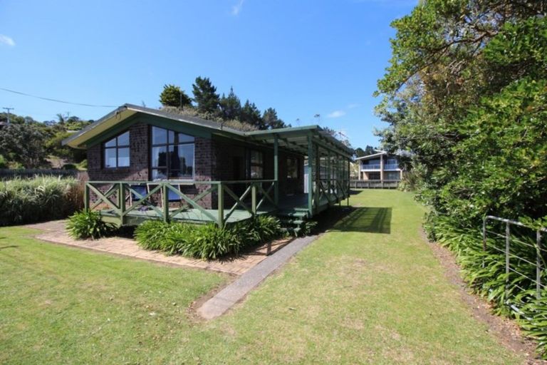 Photo of property in 3 Bluff Road, Kuaotunu West, Whitianga, 3592
