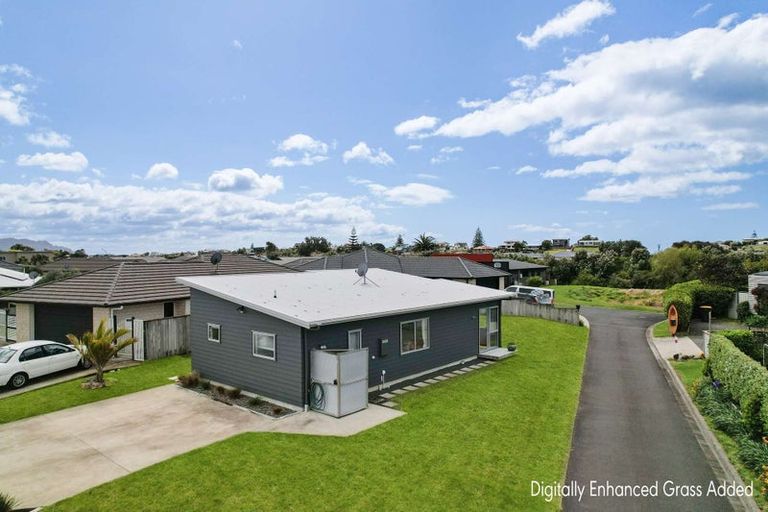 Photo of property in 16 Reel Road, Athenree, Waihi Beach, 3611