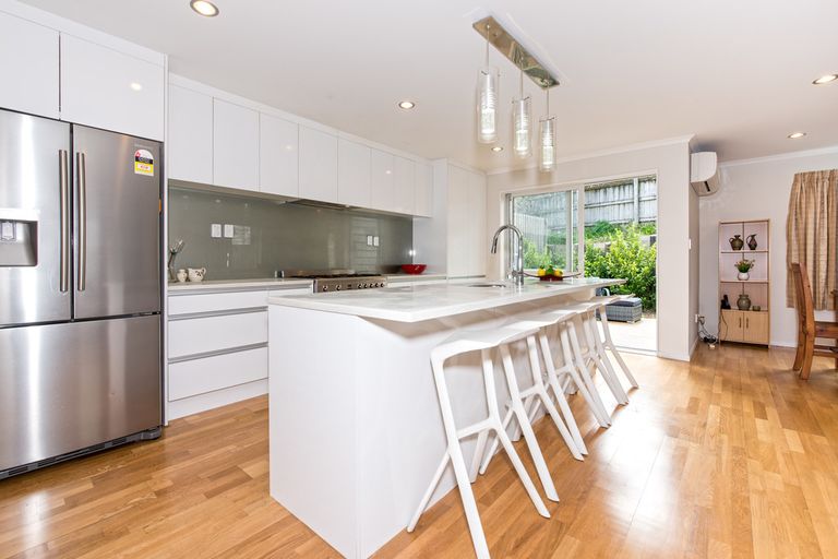 Photo of property in 102a San Marino Drive West, Henderson, Auckland, 0612