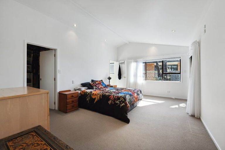 Photo of property in 15b Marchant Place, Westown, New Plymouth, 4310