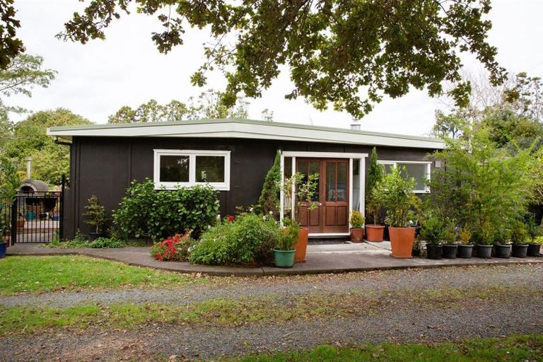 Photo of property in 1021 Old North Road, Waimauku, 0882