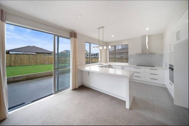 Photo of property in 44 Toscana Drive, Karaka, Papakura, 2113