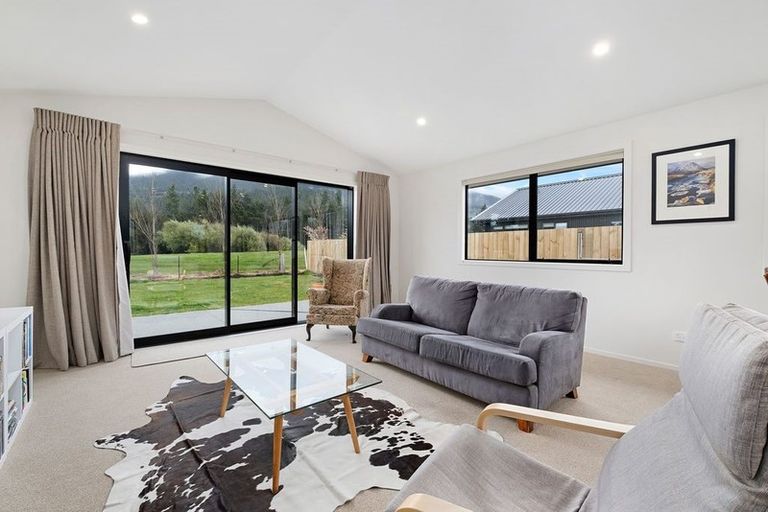 Photo of property in 3 Edna Lane, Lake Hawea, Wanaka, 9382