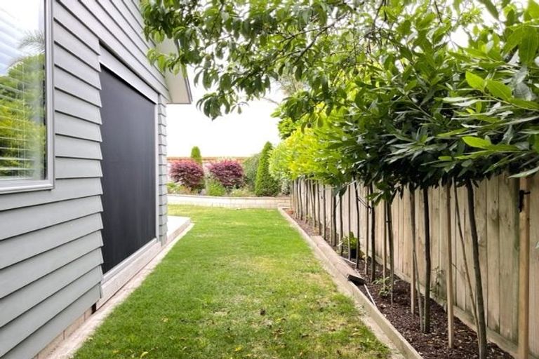 Photo of property in 14 Hiria Crescent, Papamoa Beach, Papamoa, 3118