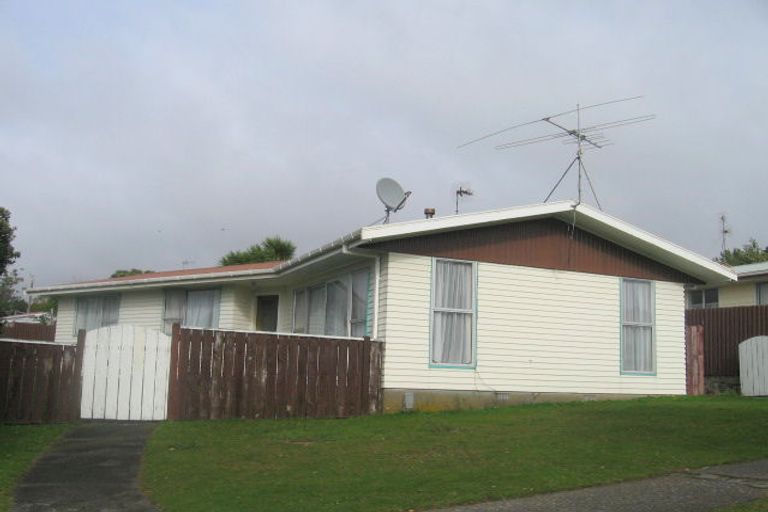 Photo of property in 3 Beaumaris Crescent, Ascot Park, Porirua, 5024