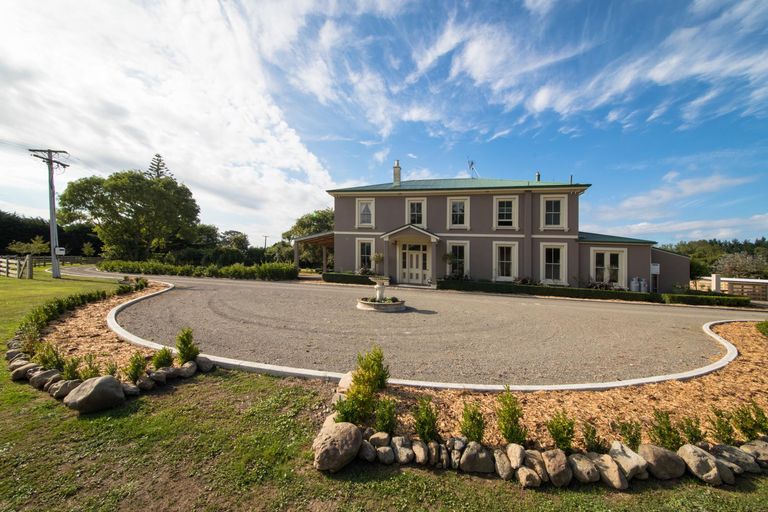 Photo of property in 310 Hewitts Road, Linton, Palmerston North, 4472