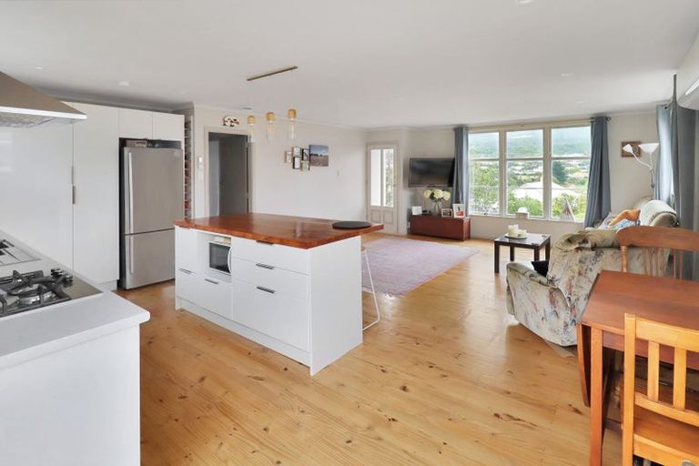 Photo of property in 55 Taylor Terrace, Tawa, Wellington, 5028