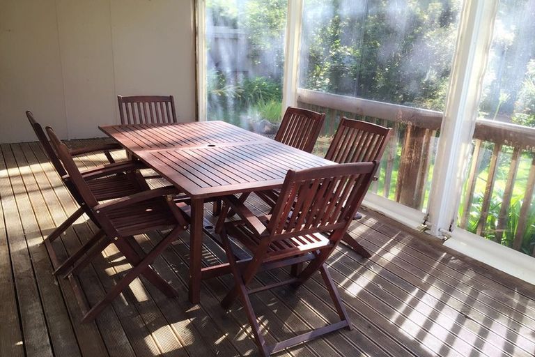 Photo of property in 2/18 Tiri View Place, Waiake, Auckland, 0630