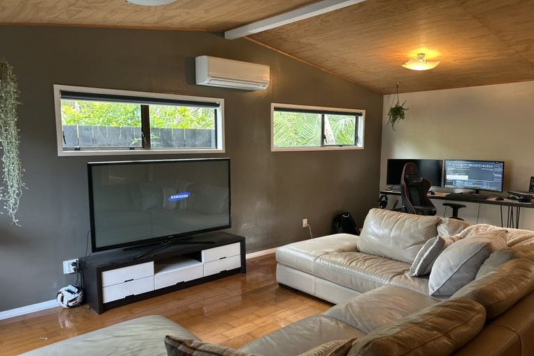 Photo of property in 41 Melba Street, Beach Haven, Auckland, 0626