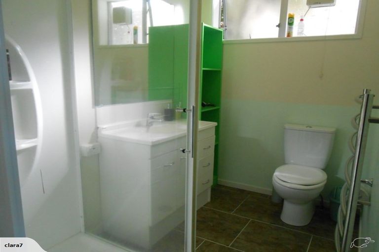 Photo of property in 1/87-89 Hinemoa Street, Birkenhead, Auckland, 0626