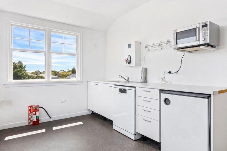 Photo of property in 332 Blenheim Road, Upper Riccarton, Christchurch, 8041