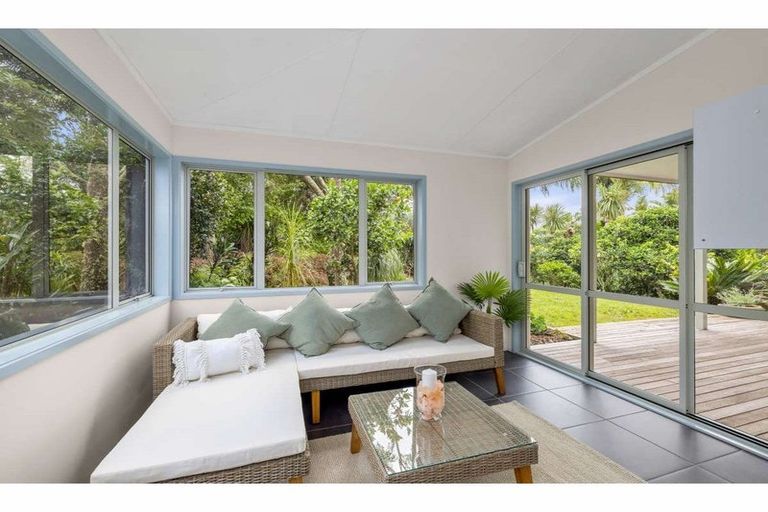 Photo of property in 33a Skudders Beach Road, Kerikeri, 0294