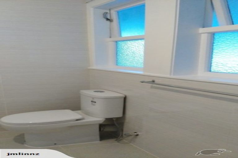 Photo of property in 44 Brandon Road, Glen Eden, Auckland, 0602