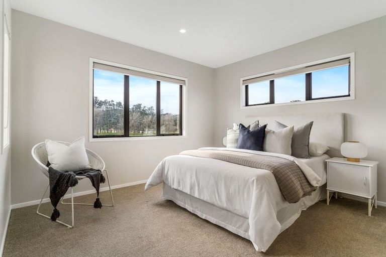 Photo of property in 17 Kahika Grove, Huapai, Kumeu, 0810