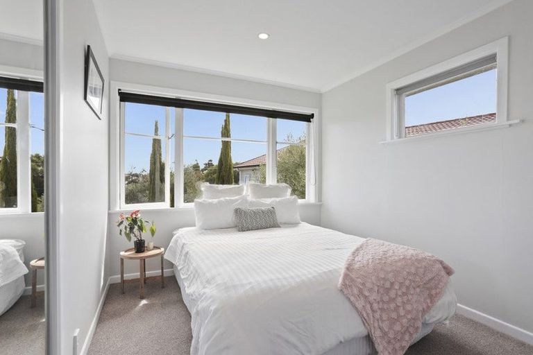 Photo of property in 8 Konini Road, Titirangi, Auckland, 0604