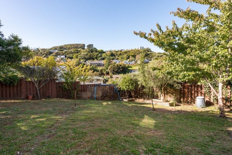 Photo of property in 28 Woolwich Close, Whitby, Porirua, 5024