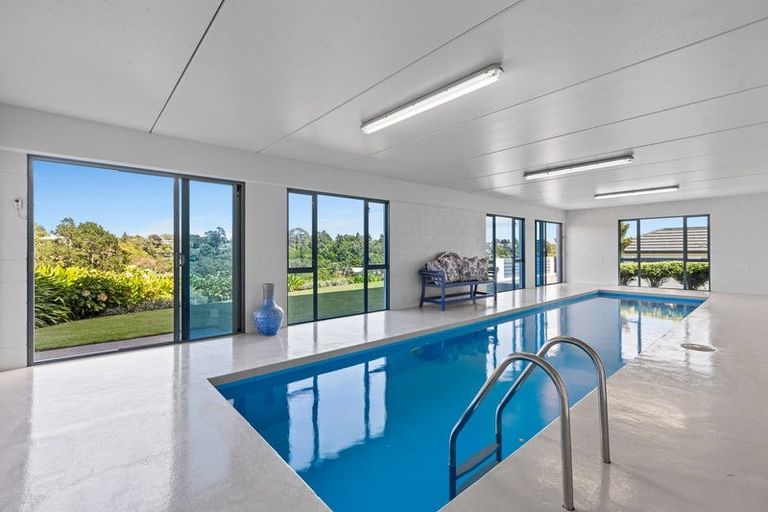 Photo of property in 189 Heta Road, Highlands Park, New Plymouth, 4312