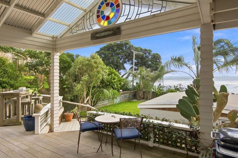 Photo of property in 42 Octavius Place, New Plymouth, 4312