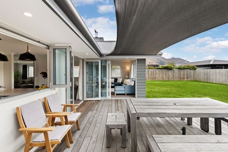 Photo of property in 5 Turnbull Crescent, Wanaka, 9305