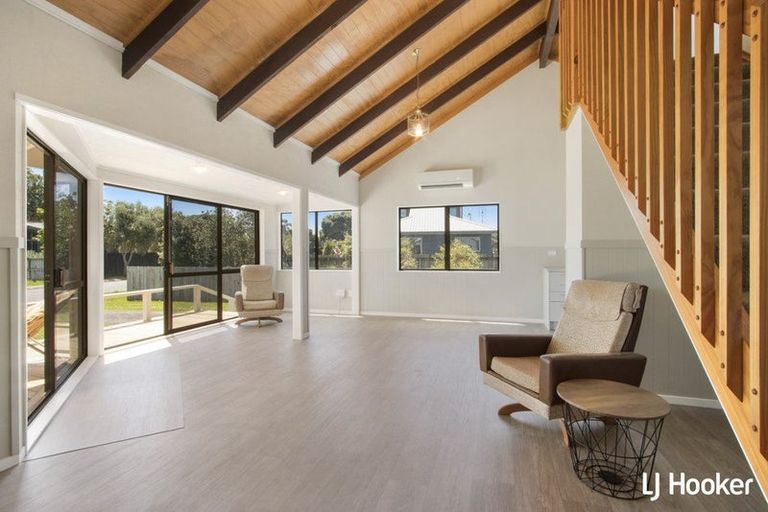 Photo of property in 1 Patterson Place, Waihi Beach, 3611