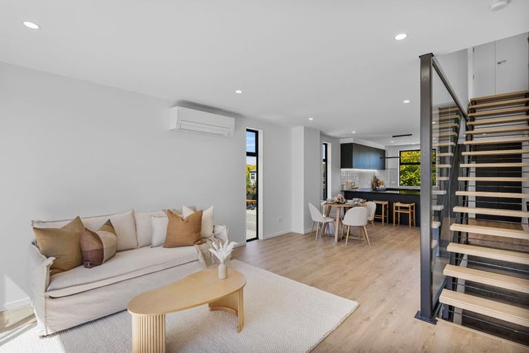 Photo of property in 2/11 Donald Place, St Albans, Christchurch, 8014