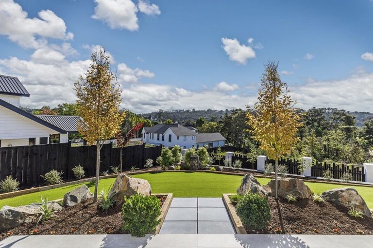 Photo of property in 11 Henry Blyth Lane, Greenhithe, Auckland, 0632