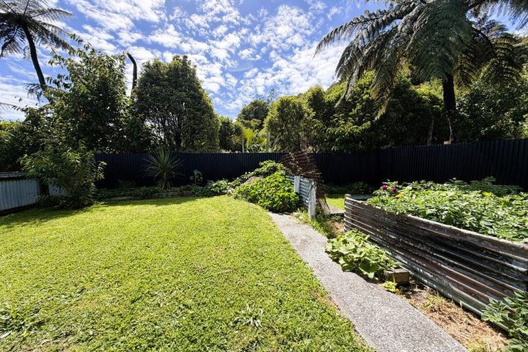 Photo of property in 15 Threadneedle Street, Greymouth, 7805