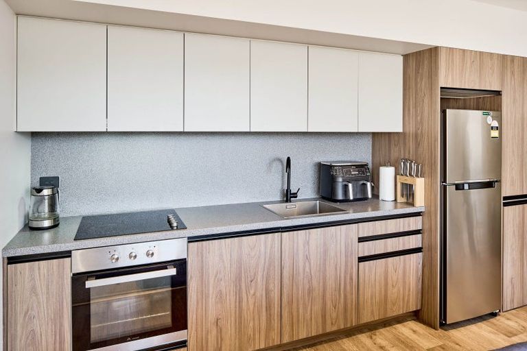 Photo of property in Unit 306,l3, 306/14 Laings Road, Hutt Central, Lower Hutt, 5010