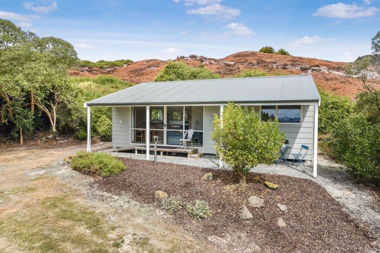 Photo of property in 930 Harington Point Road, Harington Point, Dunedin, 9077