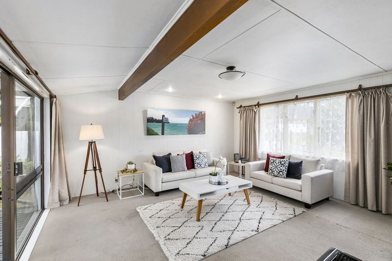 Photo of property in 33 Kairanga Crescent, Wainuiomata, Lower Hutt, 5014