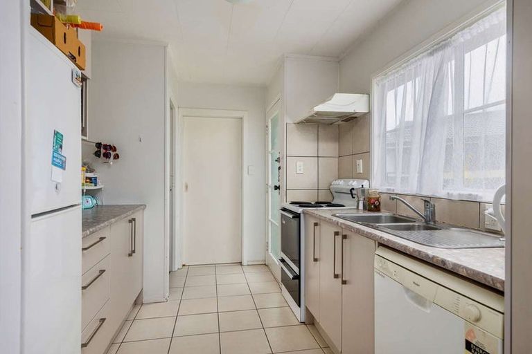 Photo of property in 86 Marlborough Avenue, Glenfield, Auckland, 0629