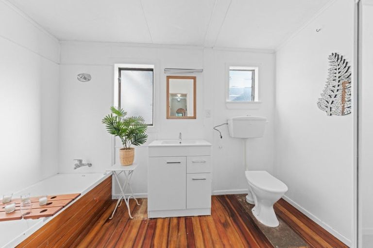 Photo of property in 6929 South Road, Warea, New Plymouth, 4381