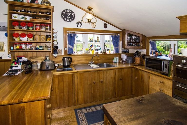 Photo of property in 3228 State Highway 2, Clareville, Carterton, 5713