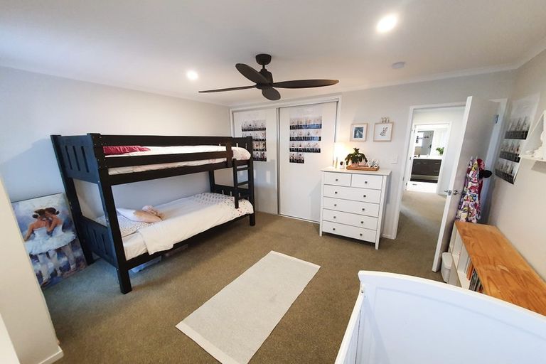 Photo of property in 38 Tuatua Road, Hobsonville, Auckland, 0616