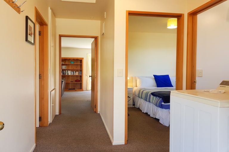 Photo of property in 7 Pioneer Drive, Lake Tekapo, 7999