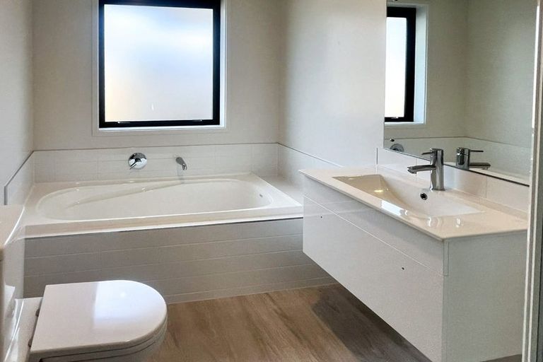 Photo of property in 17 Ellesmere Street, Marshland, Christchurch, 8083